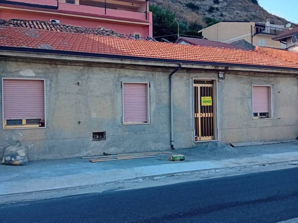 Villa a Brancaleone in Via Carlo Alberto - Foto 2