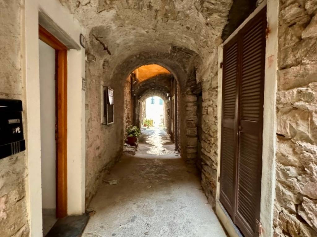 Appartamento a Dolcedo in Via Massimo d'Azeglio, 4 - Foto 3