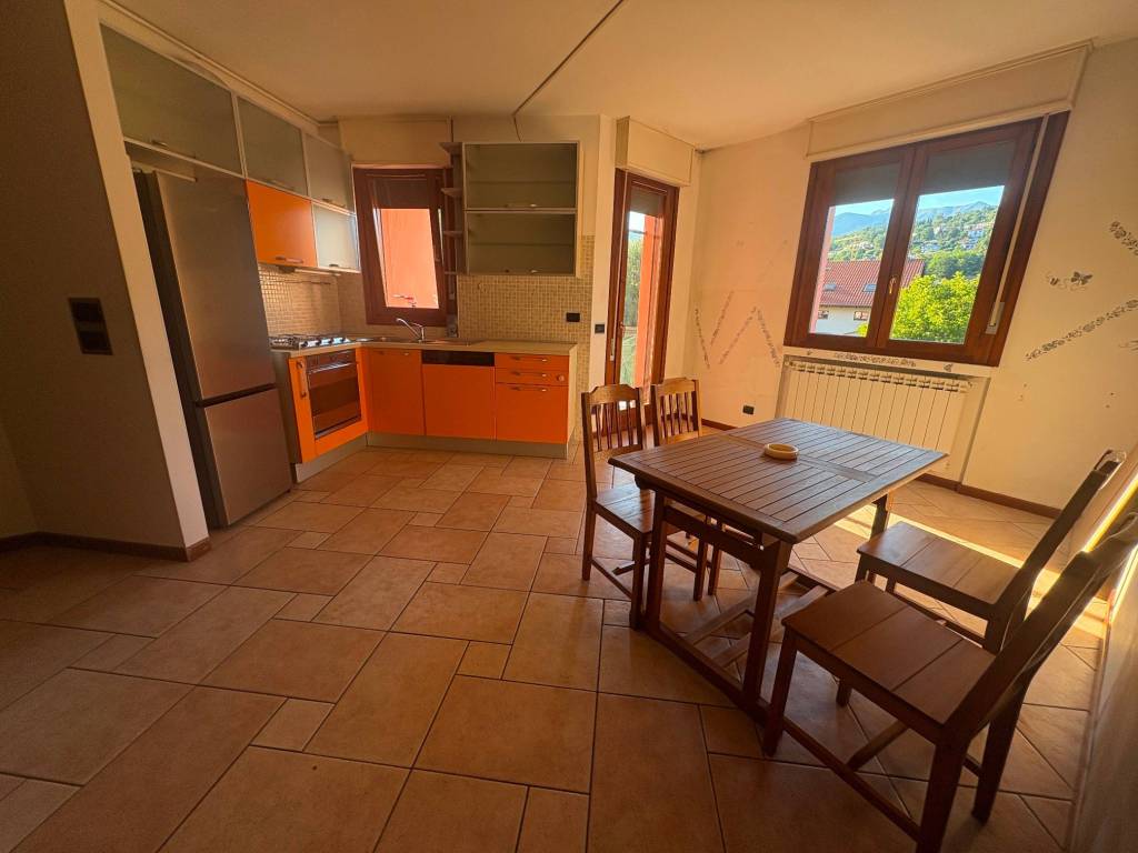 Appartamento a Verbania in Corso Lorenzo Cobianchi, 60 - Foto 3