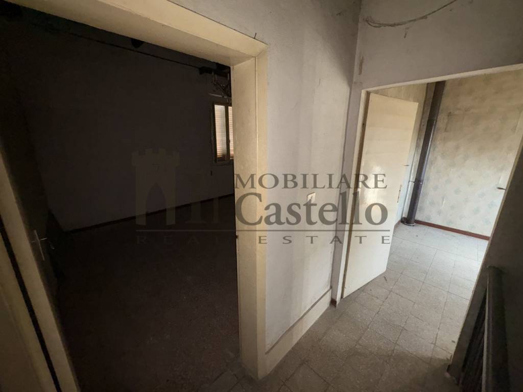 Casa indipendente a Castiglione del lago in Via Camillo Benso di Cavour - Foto 4