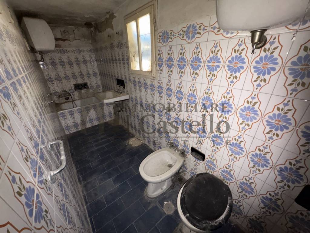 Casa indipendente a Castiglione del lago in Via Camillo Benso di Cavour - Foto 5