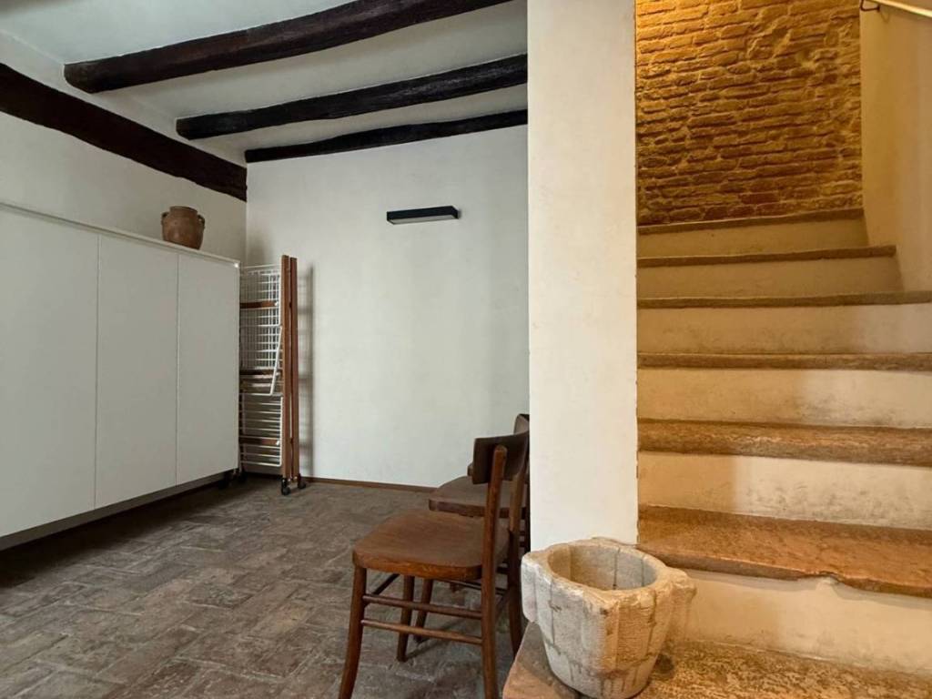 Casa indipendente a Mantova in via arrivabene, 51 - Foto 2