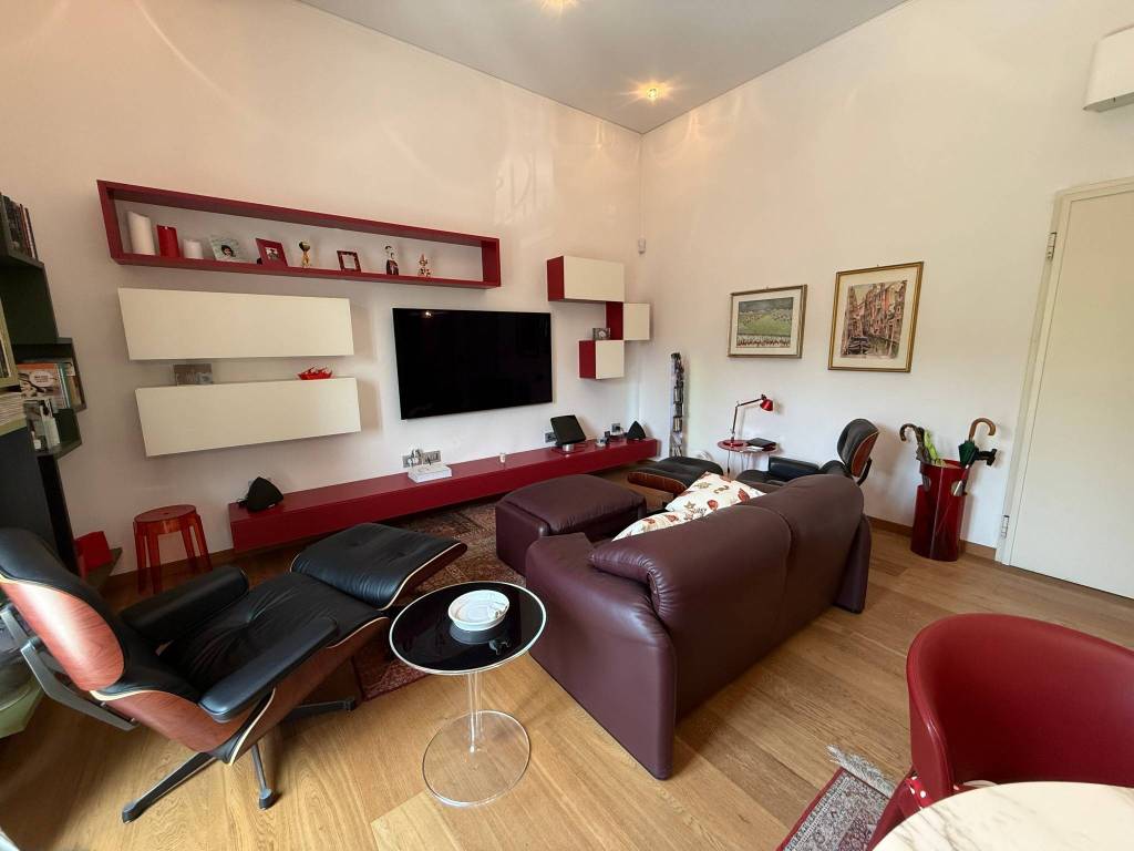 Appartamento a Viareggio in Piazza Massimo d'Azeglio, 40 - Foto 2