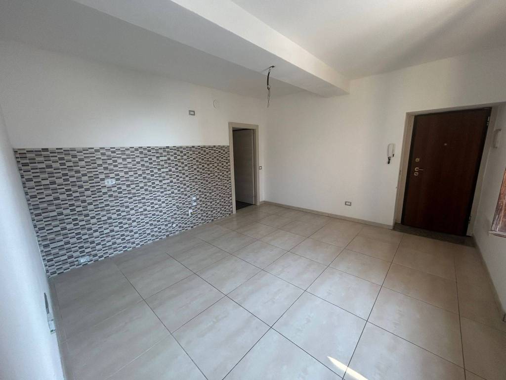 Appartamento a Cremona in Via Ferruccio Ghinaglia, 5 - Foto 3