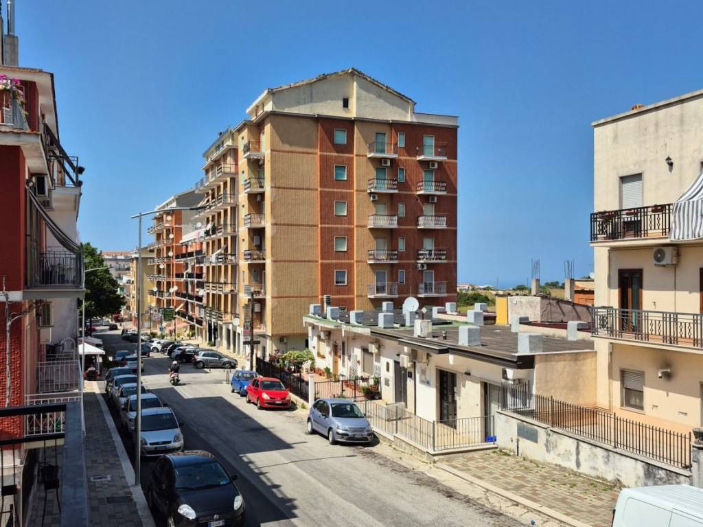 Appartamento a Vico del gargano in Via Don Luigi Sturzo - Foto 4