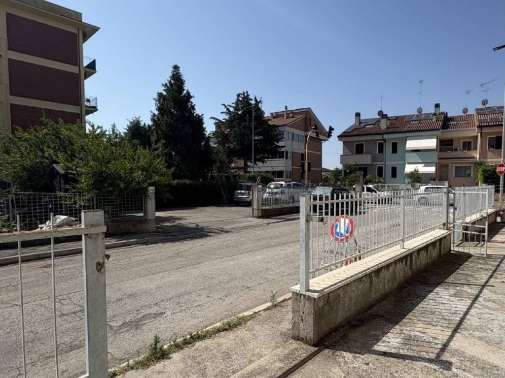 Immobile a Civitanova marche in Via Dei Trecento, 49 - Foto 2