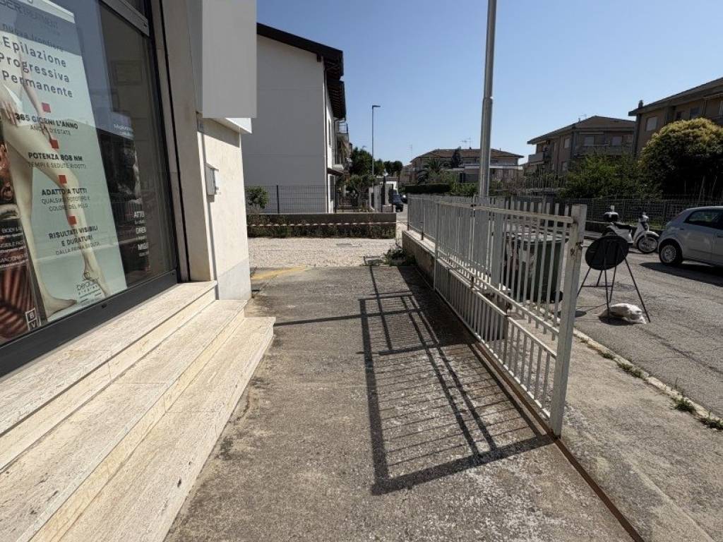 Immobile a Civitanova marche in Via Dei Trecento, 49 - Foto 4