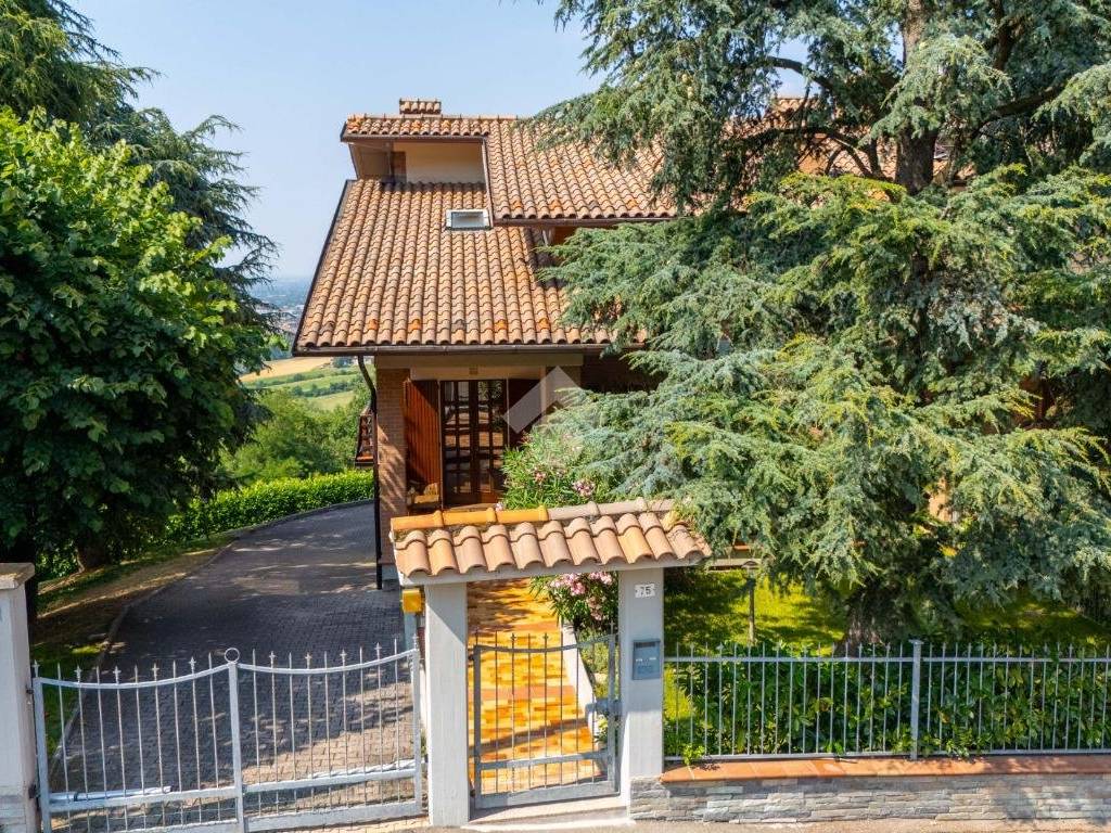 Villa a Maranello in Via dei Tigli, 75 - Foto 2