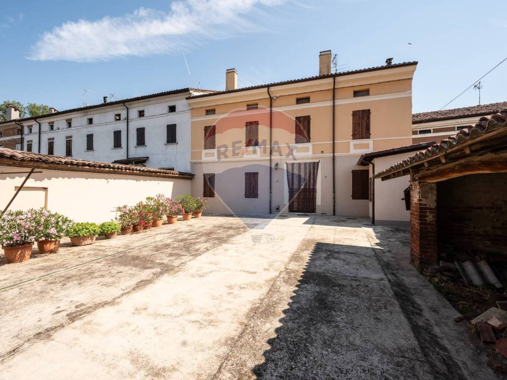 Casa indipendente a Commessaggio in VIA PADRE KOLBE, 9 - Foto 2