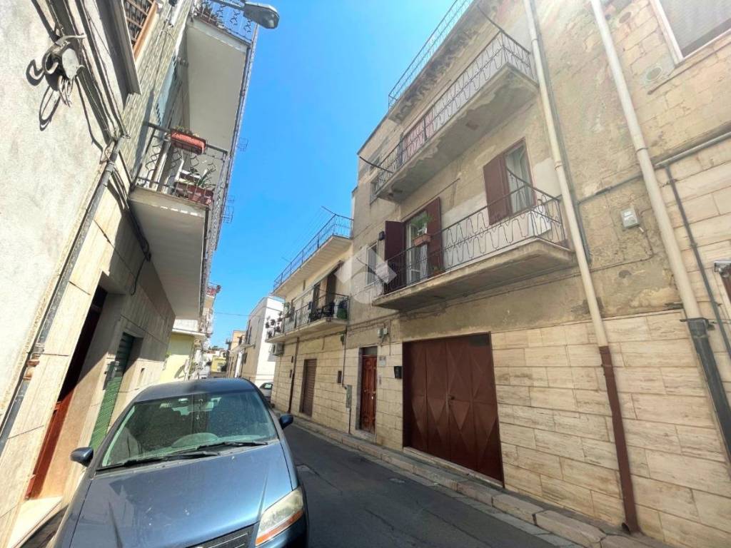 Palazzo / stabile a Canosa di puglia in Via Giovanni Duprè, 11 - Foto 3