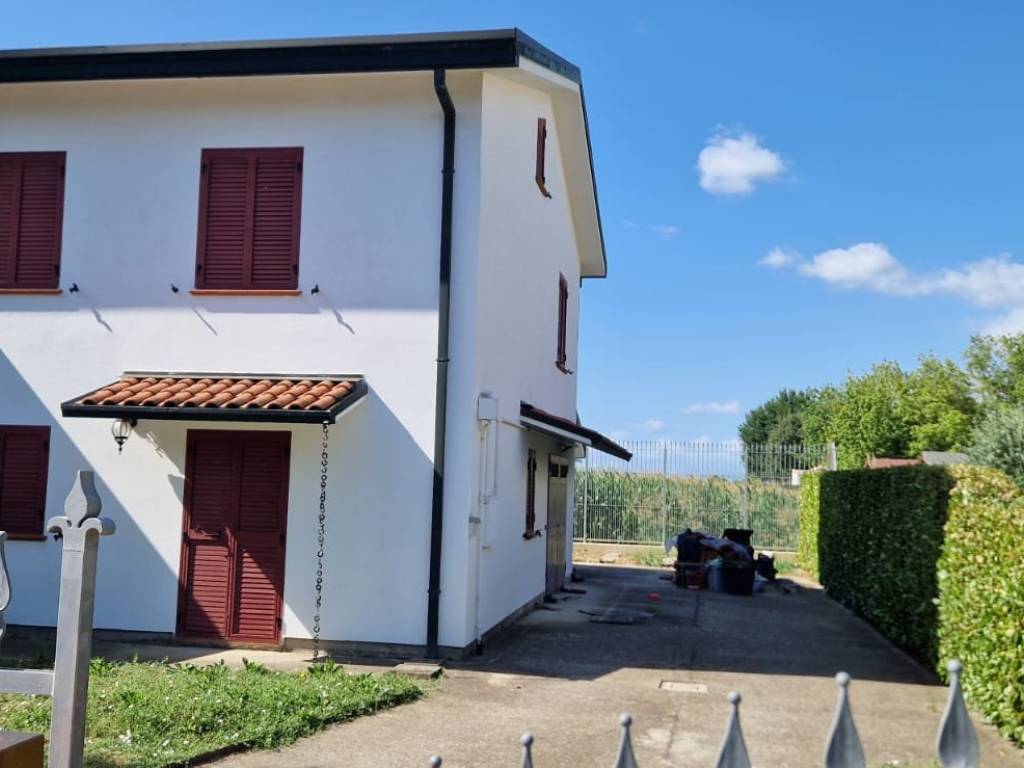 Villa a Lugo in Via Gino Bolognesi, 16 - Foto 4