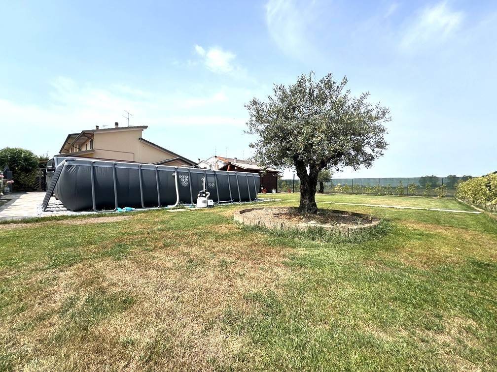 Villa a Roncoferraro - Foto 2