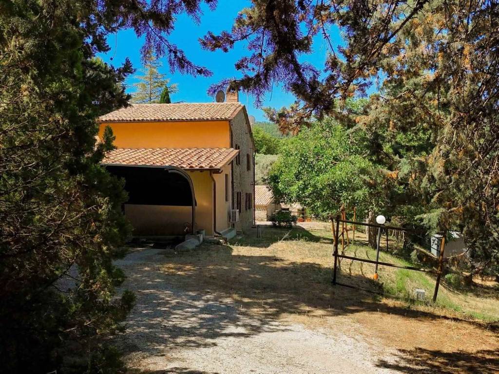Rustico / casale a Bevagna in Via delle Pianate San Sisto, 18 - Foto 2