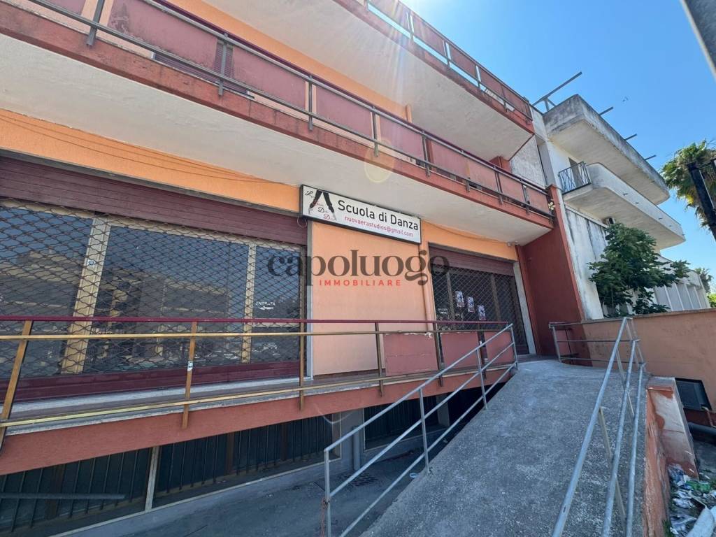 Palazzo / stabile a Campi salentina in Via Lecce - Foto 3