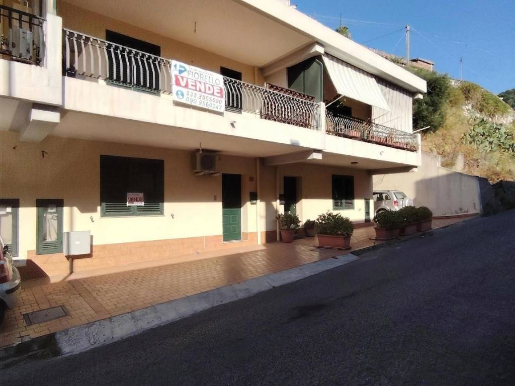 Villetta a schiera a Santa lucia del mela in Via Facciata - Foto 3