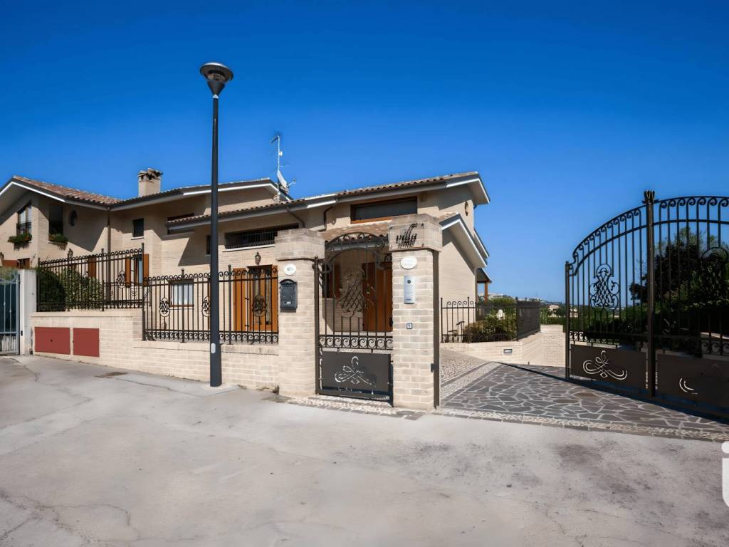 Villa a Osimo in Via Cagiata - Foto 2