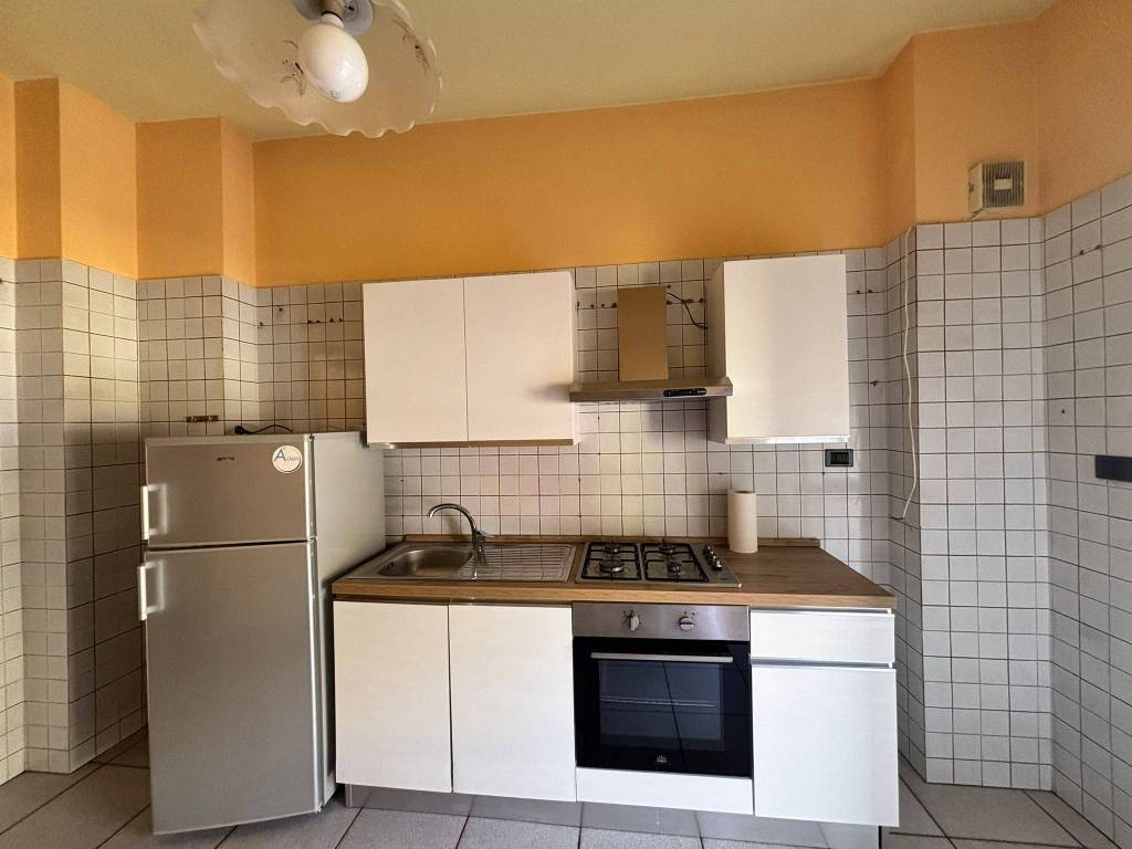 Appartamento a Canelli in Piazza Alessandro Zoppa - Foto 5