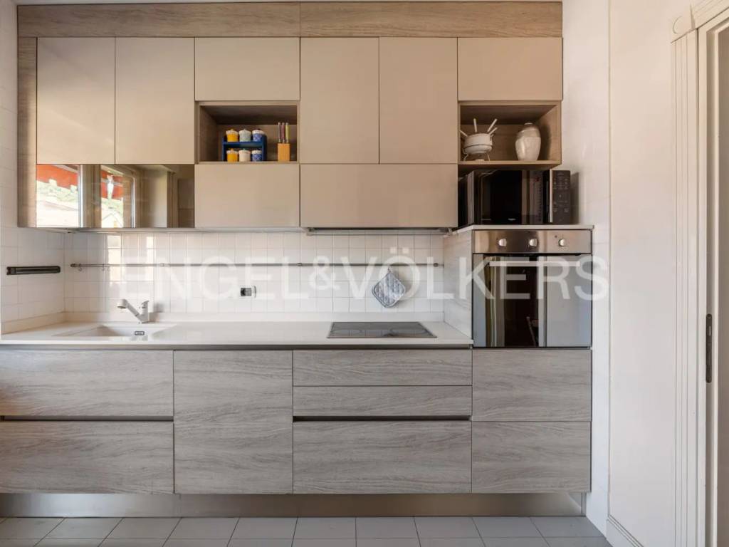 Appartamento a Arona in Via Vittorio Veneto, 10 - Foto 3
