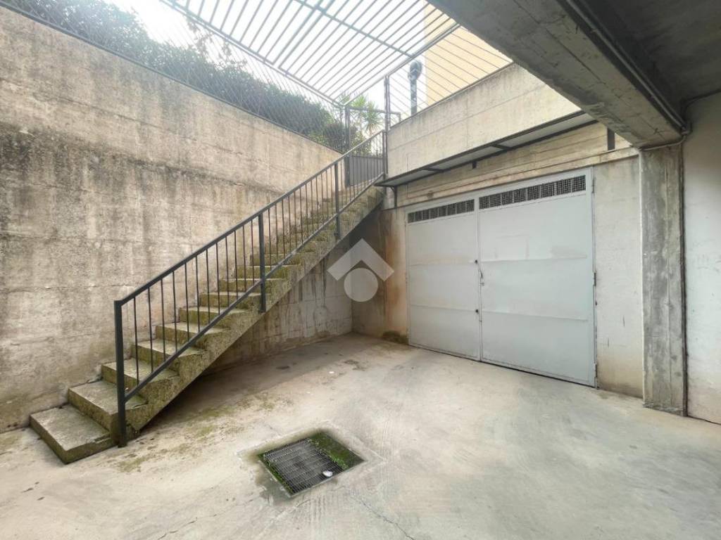 Box / garage a Canosa di puglia in Via Giovanni Falcone, 123 - Foto 3
