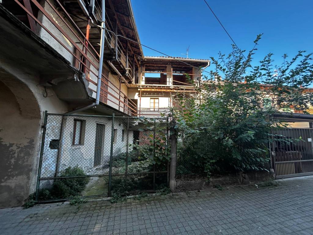 Rustico / casale a Cameri in via IV novembre - Foto 5