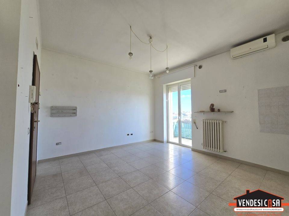 Appartamento a Adelfia in Via S. Tenente M. De Santis 16 - Foto 3