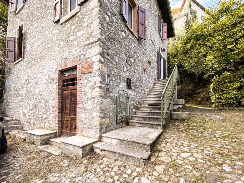 Villa a Gargnano in Via Angelo Feltrinelli - Foto 3
