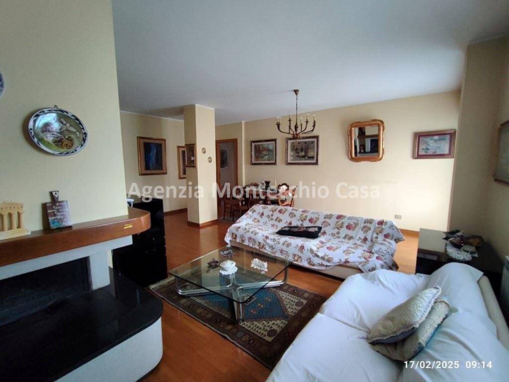 Appartamento a Pesaro in Via A. Costa, 2 - Foto 2