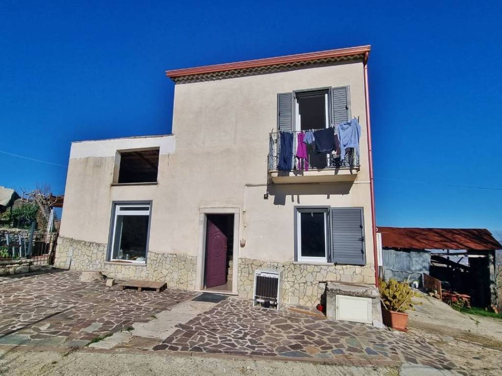 Casa indipendente a Grottaminarda in Contrada Sant'Andrea, 29 - Foto 2
