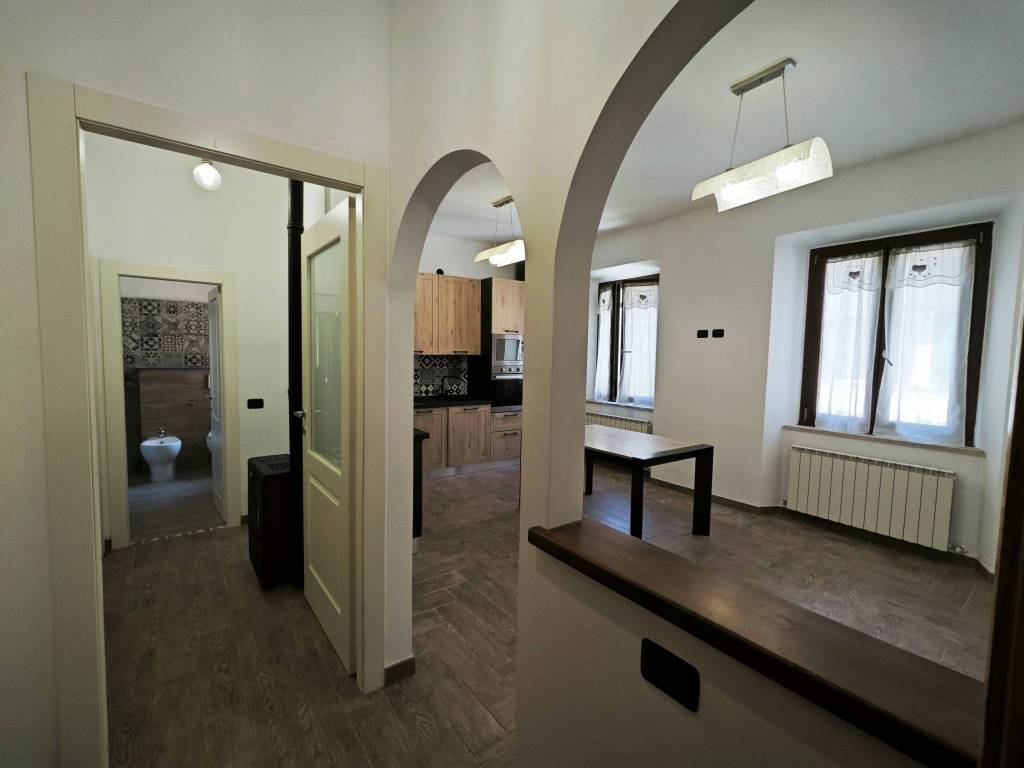 Appartamento a Castelraimondo in Via degli Eroi, 12 - Foto 2