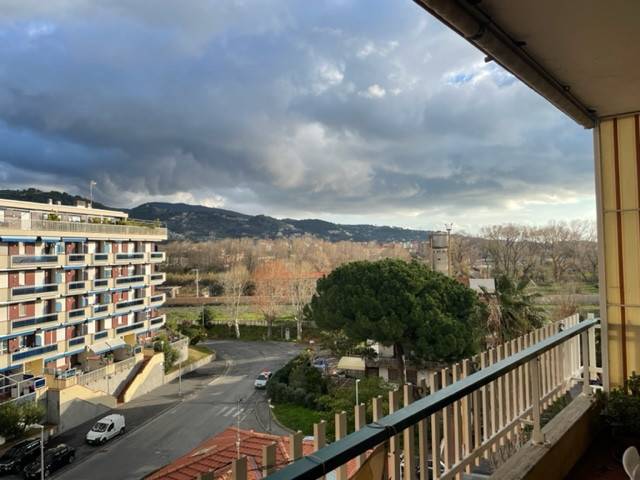 Appartamento a Ventimiglia in Via Nino Lamboglia - Foto 2