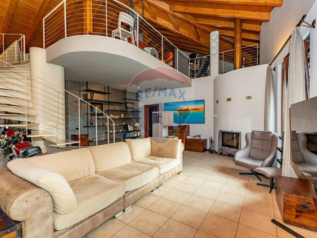 Villa a Caronno pertusella in Via Isonzo, 57 - Foto 2