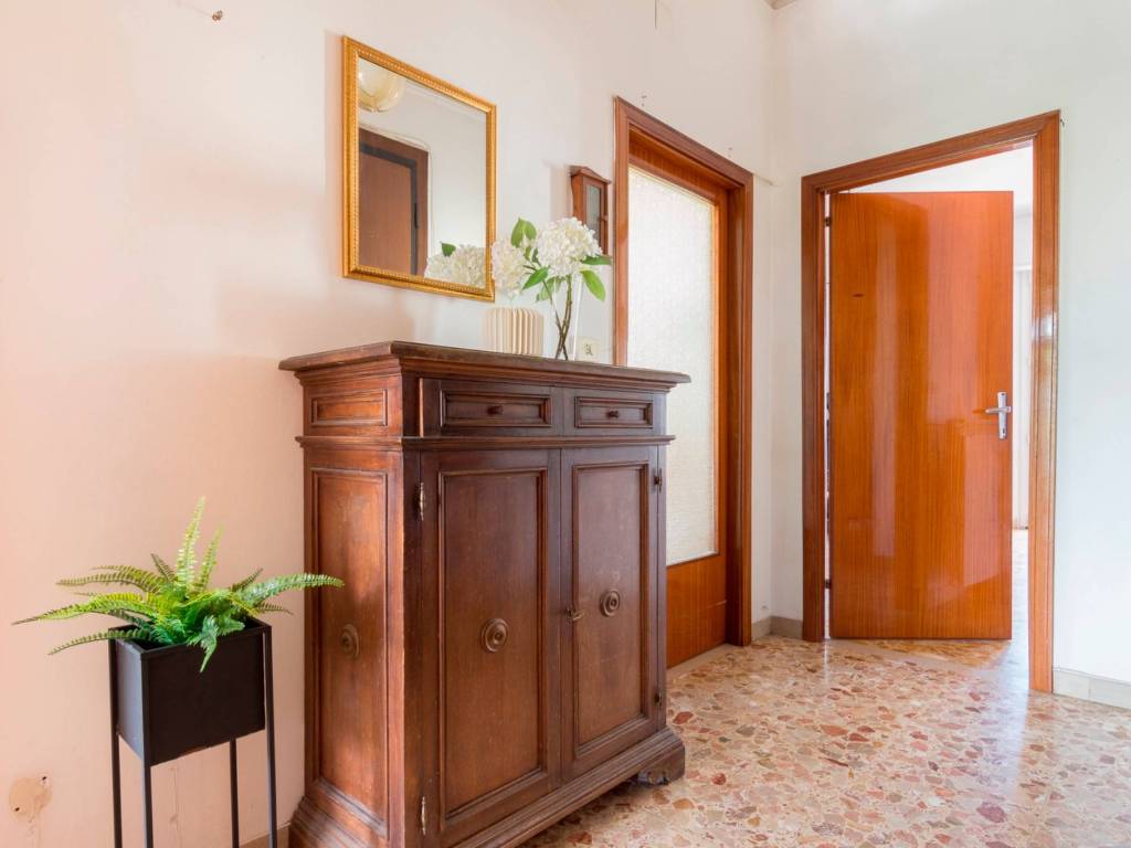 Appartamento a Arezzo in Largo 2 Giugno, 17 - Foto 5