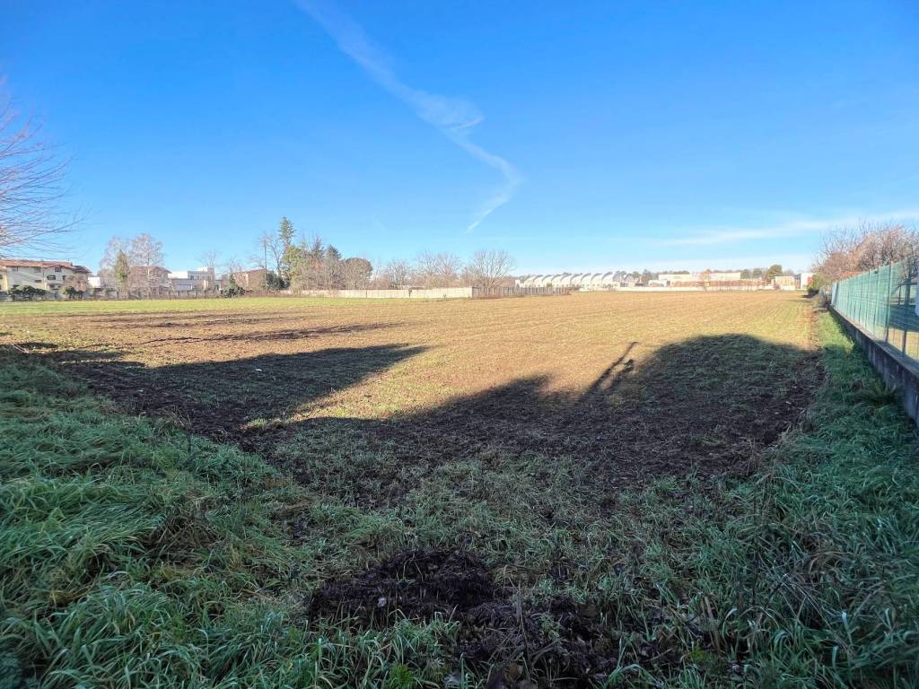 Terreno a Gorla maggiore in Via Sabotino - Foto 4