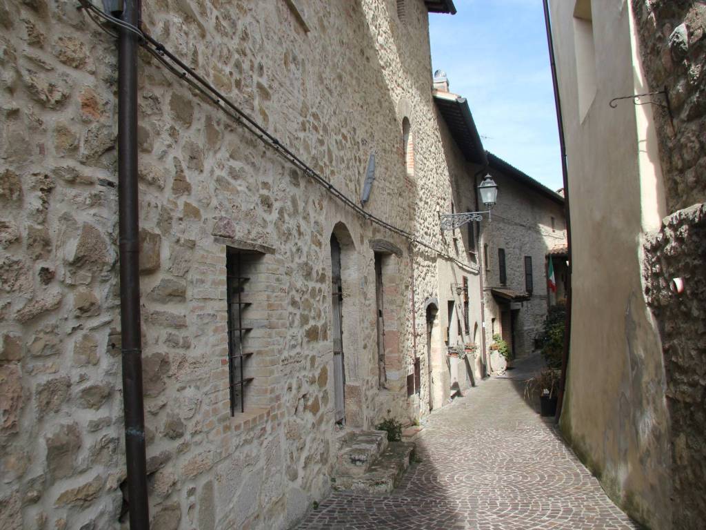 Casa indipendente a Gualdo cattaneo in Via dei Giardini - Foto 2