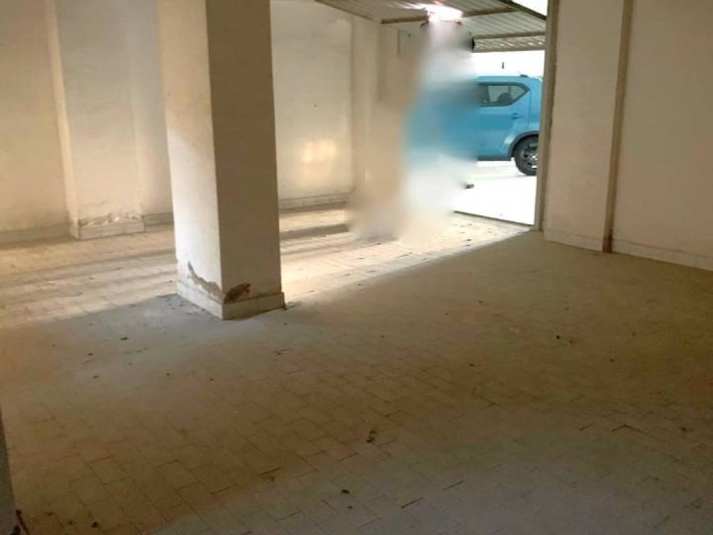 Box / garage a Maddaloni in Via Napoli, 323 - Foto 2