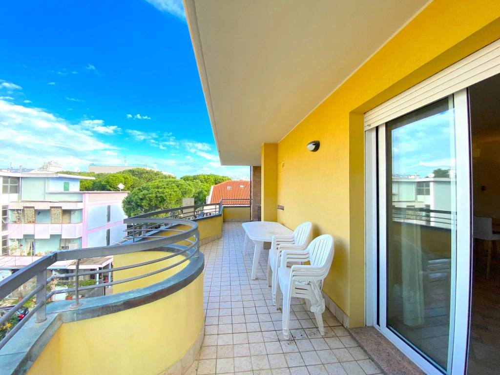 Appartamento a Riccione in Viale Alfredo Catalani, 11 - Foto 3