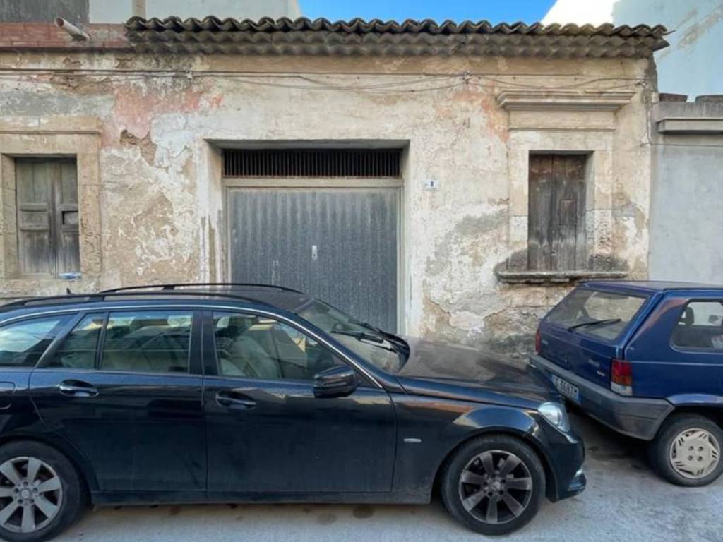 Casa indipendente a Avola in Via GENOVA, 4 - Foto 2