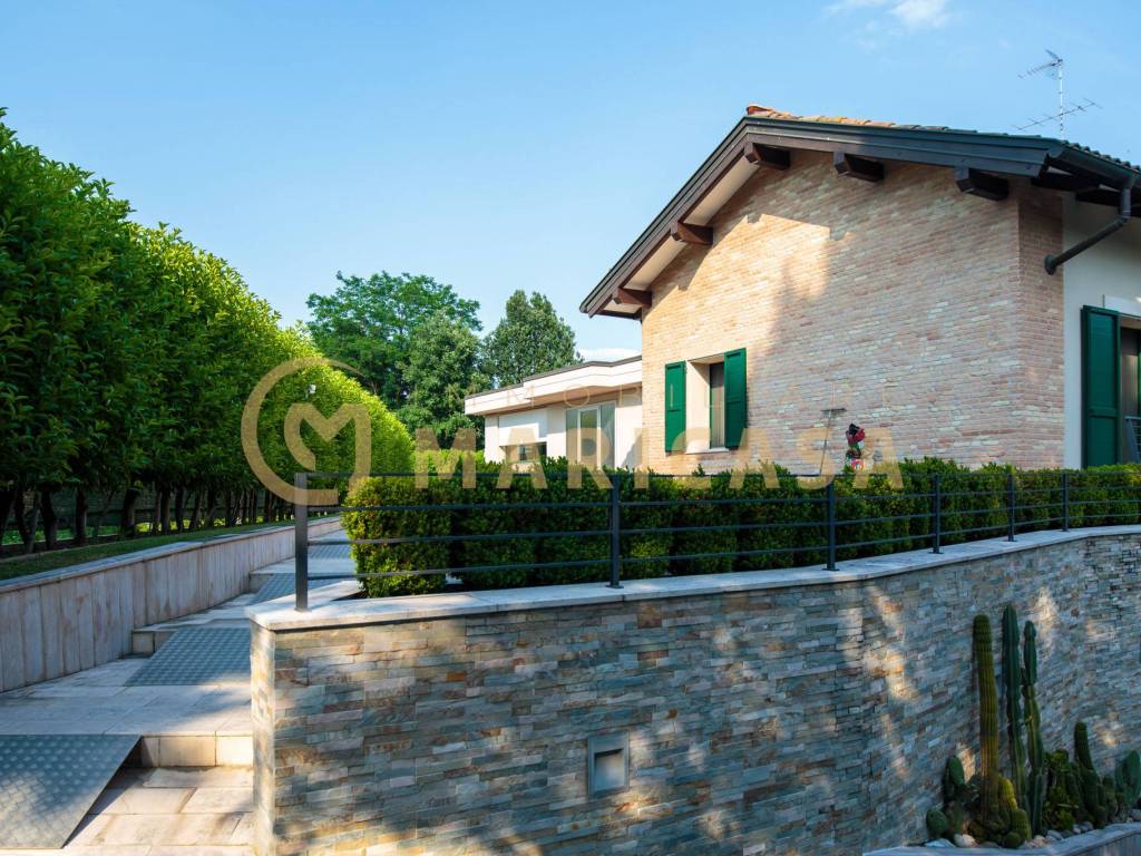 Villa a Castelnuovo rangone in Via Benvenuto Cellini, 14 - Foto 4