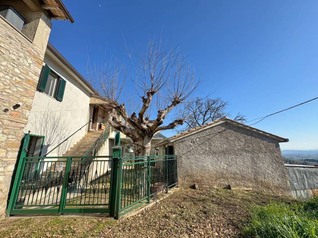 Rustico / casale a Assisi in Via Fosso delle Carceri - Foto 3