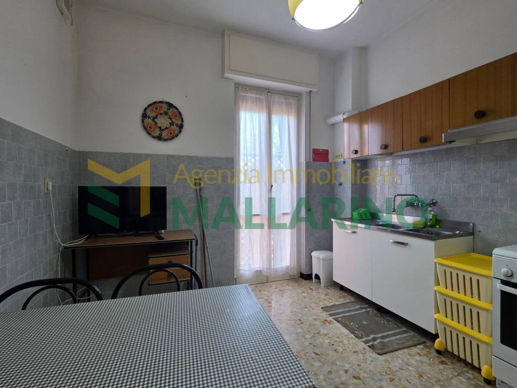 Appartamento a Finale ligure in Piazza Giuseppe Verdi - Foto 3