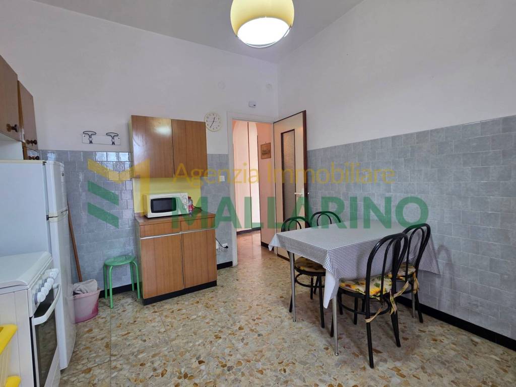 Appartamento a Finale ligure in Piazza Giuseppe Verdi - Foto 4