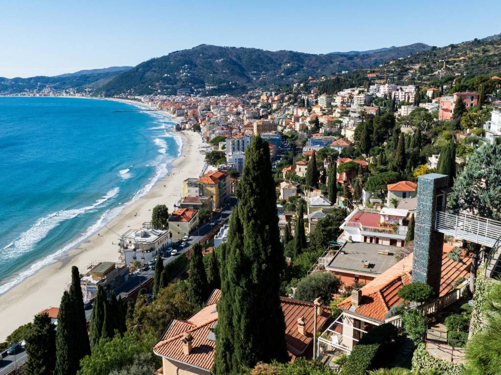 Villa a Alassio in Strada Privata Santa Croce, 30 - Foto 2