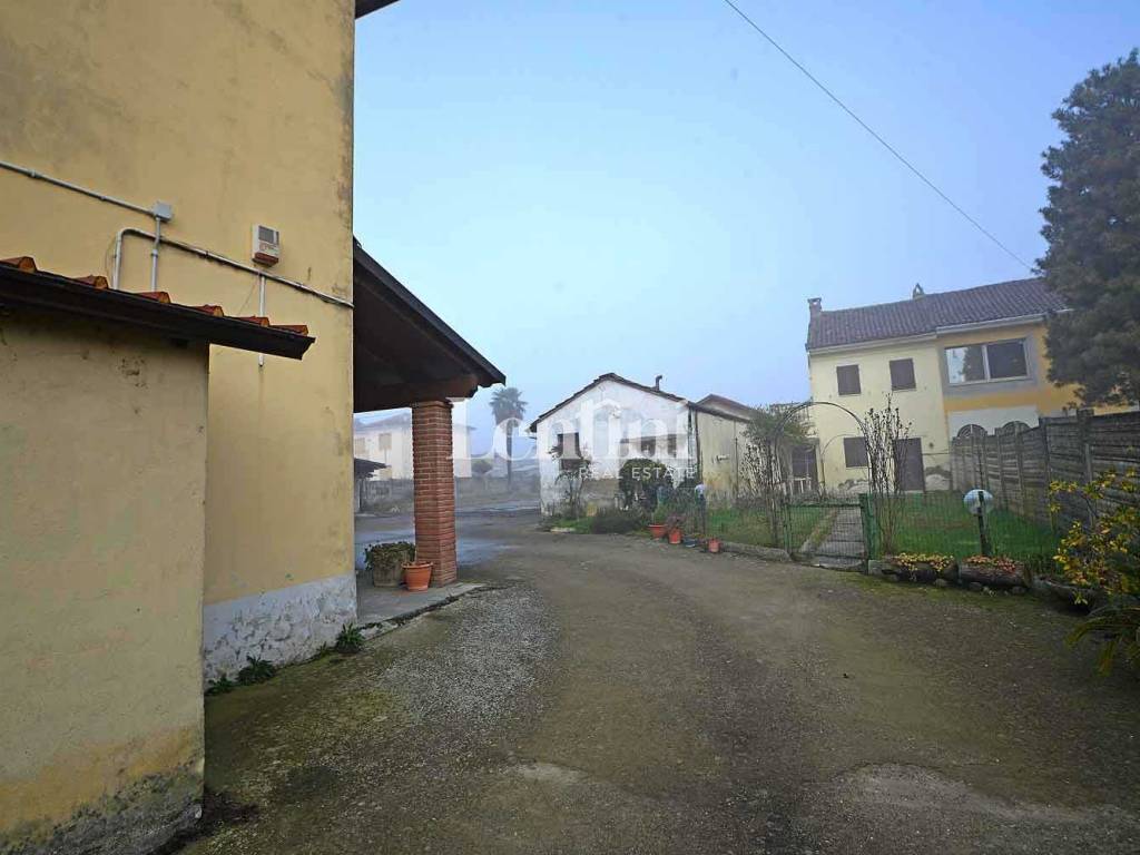 Villa a Motta de' conti in Via Giuseppe Mazzini, 5 - Foto 3