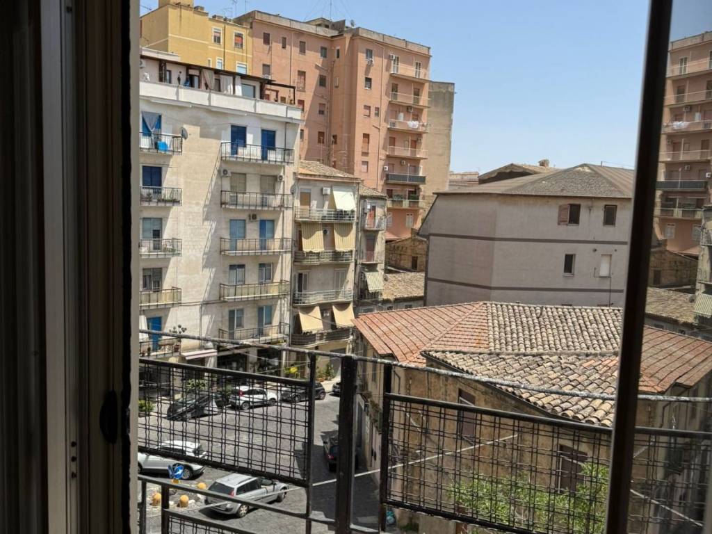 Appartamento a Caltanissetta in Via Messina, 9 - Foto 2