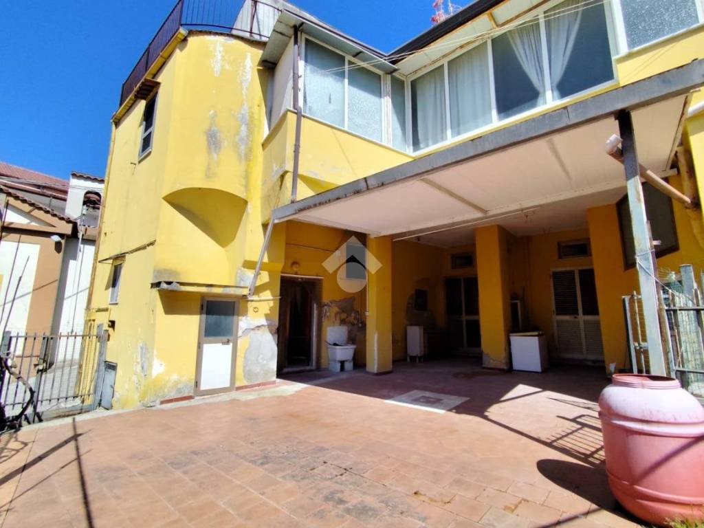 Casa indipendente a Cervino in Piazza Beata Vergine del Carmelo, 4 - Foto 1
