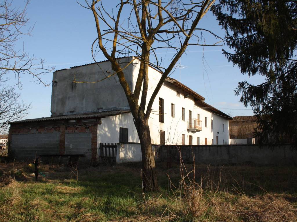Rustico / casale a Castagnole delle lanze in Via Rivella - Foto 3