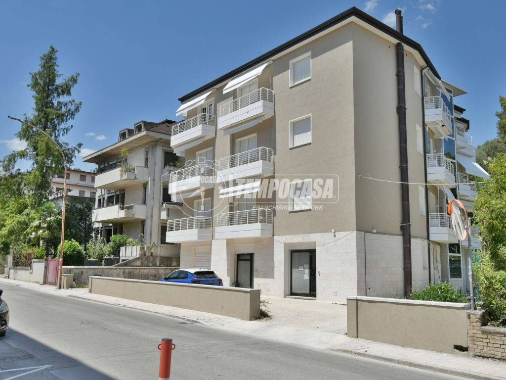 Appartamento a Ascoli piceno in Viale Marcello Federici 16 - Foto 3