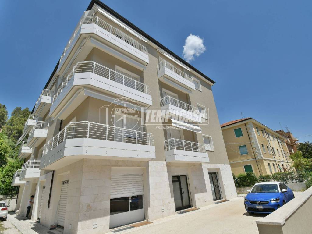 Appartamento a Ascoli piceno in Viale Marcello Federici 16 - Foto 5