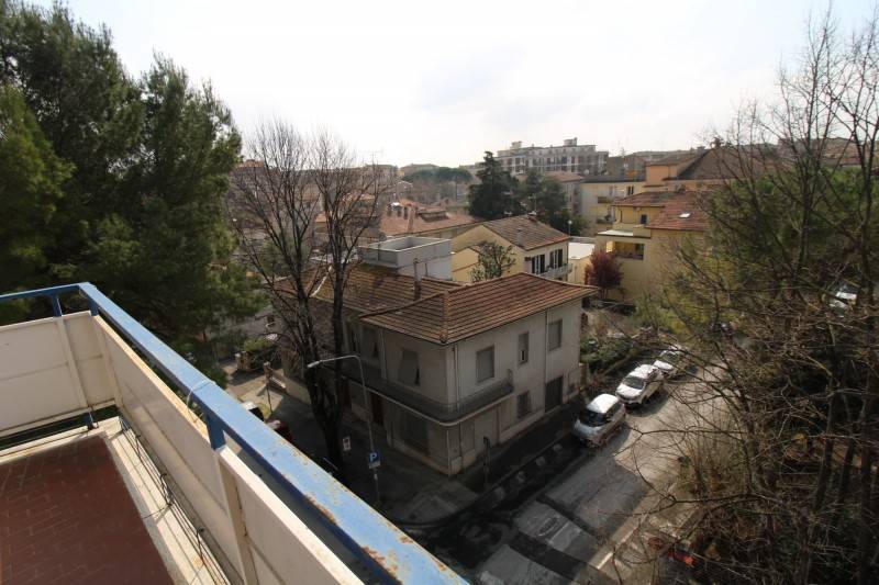 Appartamento a Jesi in Via Gioacchino Rossini - Foto 5