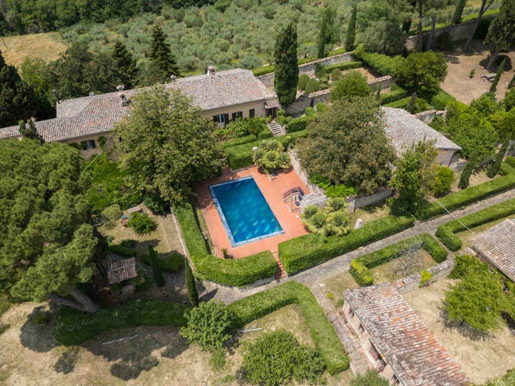 Palazzo / stabile a Todi in Vocabolo Canonica Vecchia, 90 - Foto 5